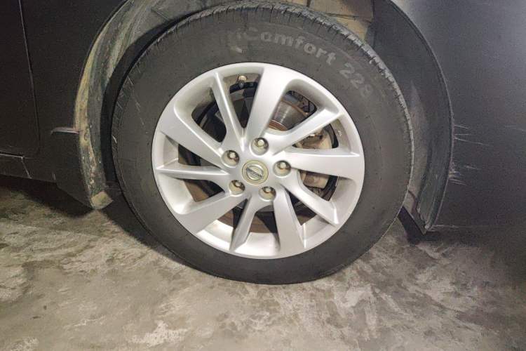 Used Nissan Sylphy 2012 1.8XL CVT Luxury Edition Right Front Wheel Hub