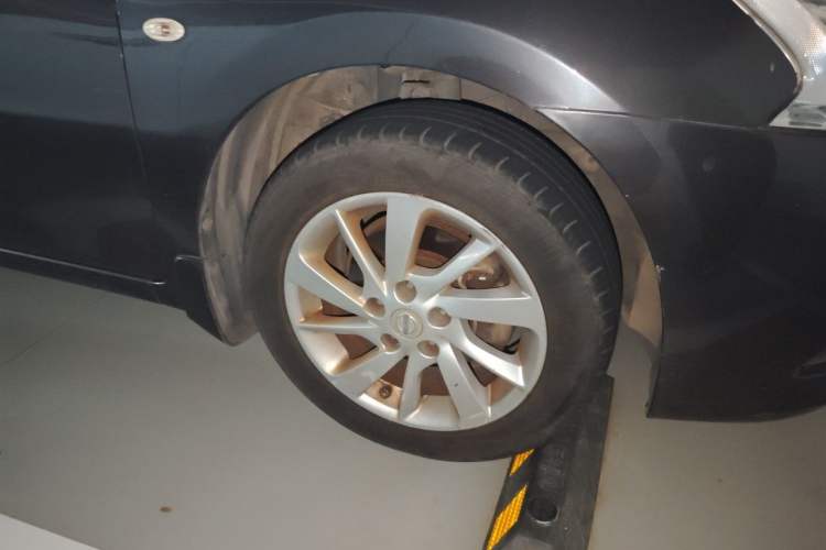 Used Nissan Sylphy 2012 1.6 XL CVT Luxury Edition Right Front Wheel Hub