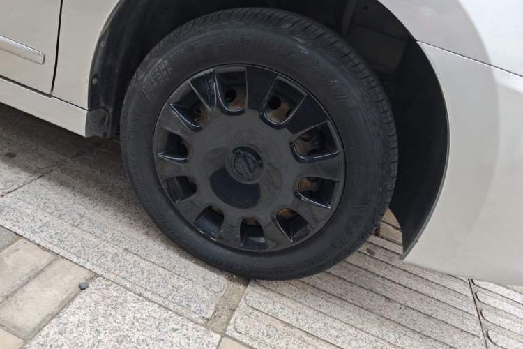 Used Nissan Sylphy 2012 Classic 1.6XE Automatic Comfort Edition Right Front Wheel Hub
