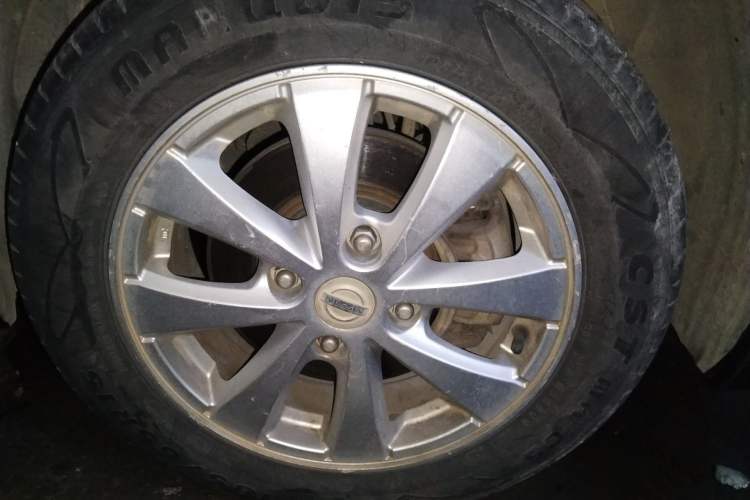 Used Nissan Sylphy 2012 Classic 1.6XE Automatic Comfort Edition Right Front Wheel Hub