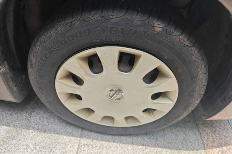 Used Nissan Sylphy 2012 Classic 1.6XE Automatic Comfort Edition Right Front Wheel Hub