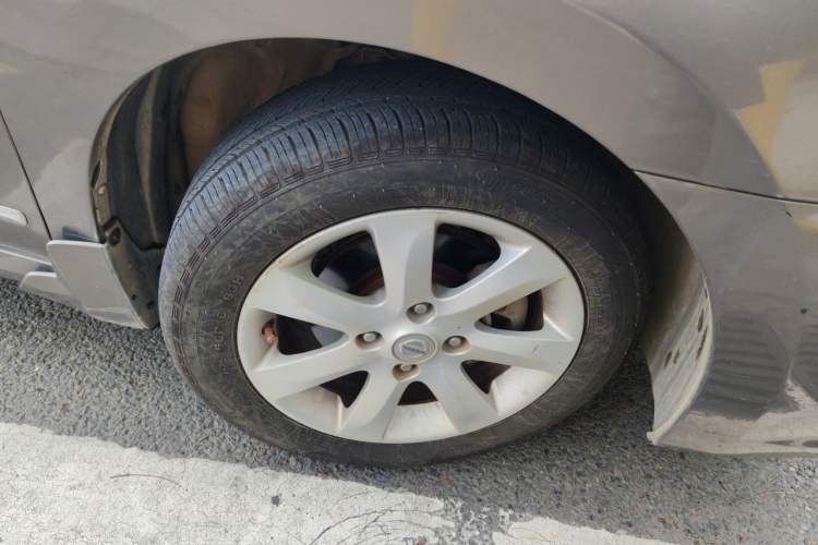 Used Nissan Sylphy 2012 Classic 1.6XE Automatic Comfort Edition Right Front Wheel Hub