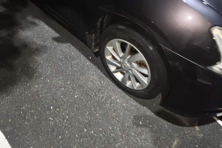 Used Nissan Sylphy 2012 1.6 XL CVT Luxury Edition Right Front Wheel Hub