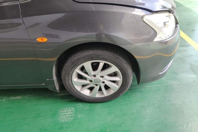 Used Nissan Sylphy 2012 1.6 XL CVT Luxury Edition Right Front Wheel Hub