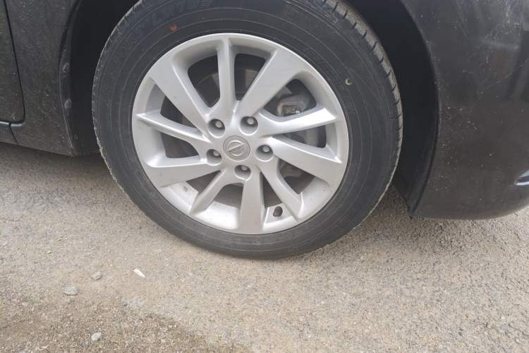 Used Nissan Sylphy 2012 1.6 XL CVT Luxury Edition Right Front Wheel Hub