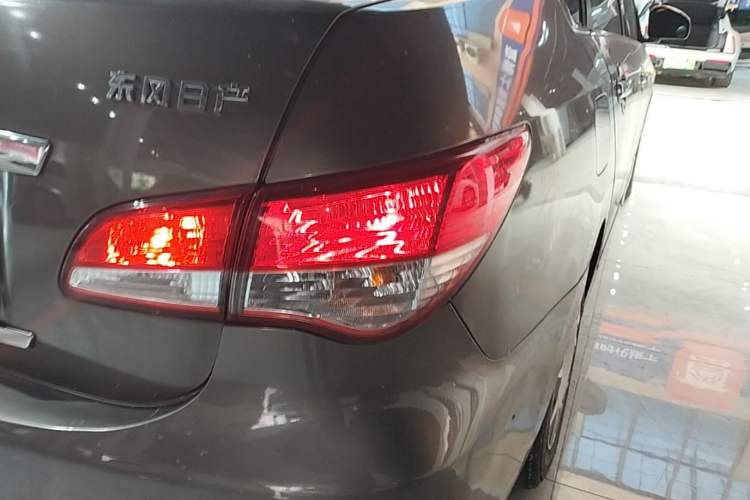 Used Nissan Sylphy 2012 Classic 1.6XE Automatic Comfort Edition Right Rear Taillight