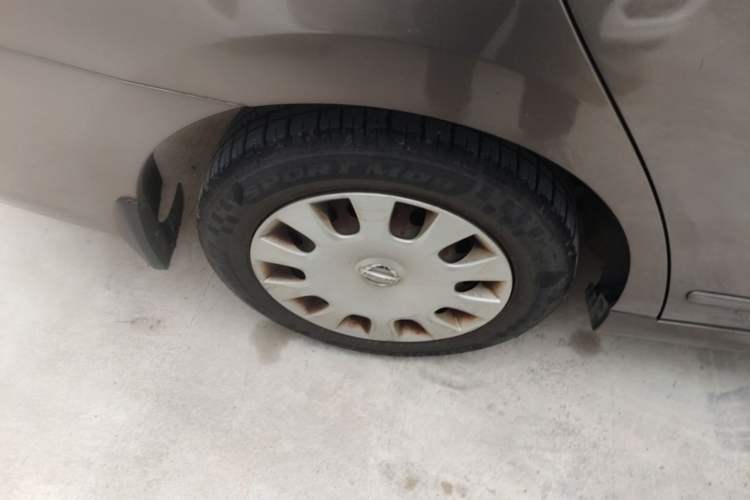 Used Nissan Sylphy 2012 Classic 1.6XE Manual Comfort Edition Right Rear Wheel Hub