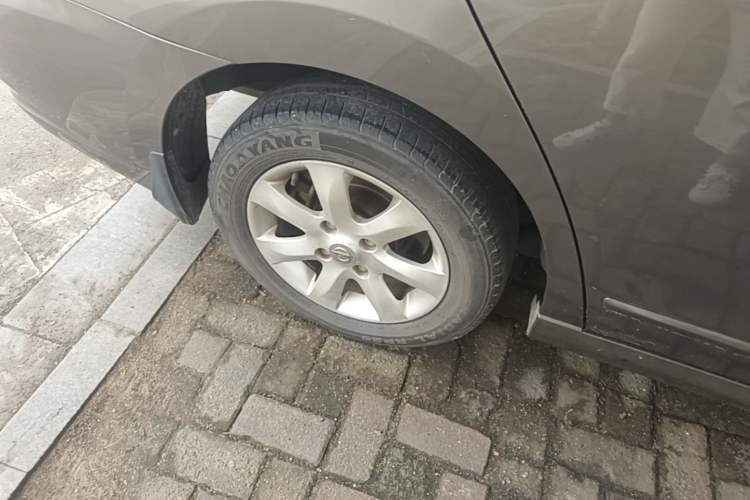 Used Nissan Sylphy 2012 Classic 1.6XE Automatic Comfort Edition Right Rear Wheel Hub