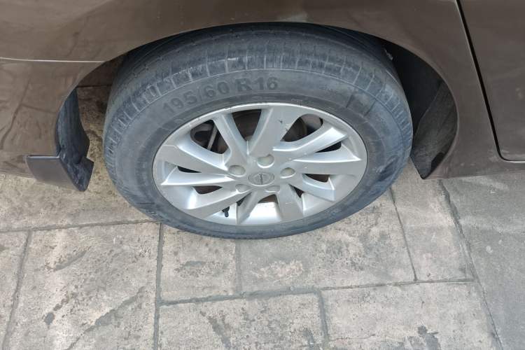 Used Nissan Sylphy 2012 1.6 XL CVT Luxury Edition Right Rear Wheel Hub