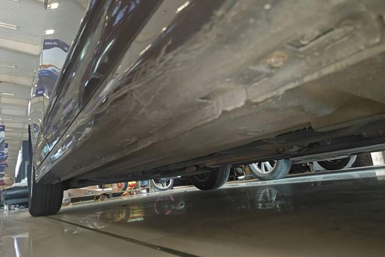 Used Nissan Sylphy 2012 Classic 1.6XE Automatic Comfort Edition Right Side Sill