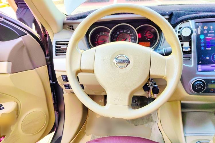 Used Nissan Sylphy 2012 Classic 1.6XE Manual Comfort Edition Steering Wheel