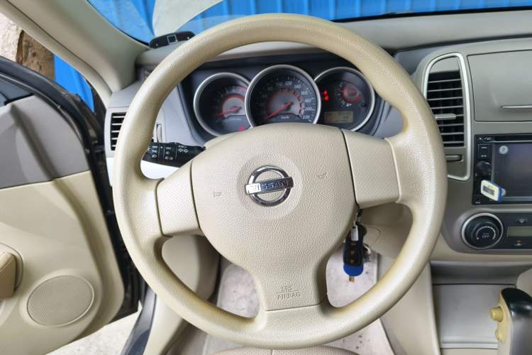 Used Nissan Sylphy 2012 Classic 1.6XE Automatic Comfort Edition Steering Wheel