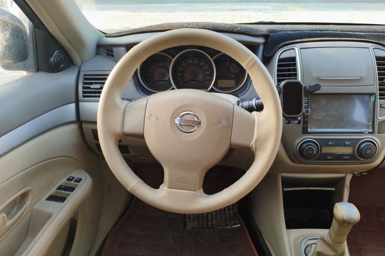 Used Nissan Sylphy 2012 Classic 1.6XE Manual Comfort Edition Steering Wheel