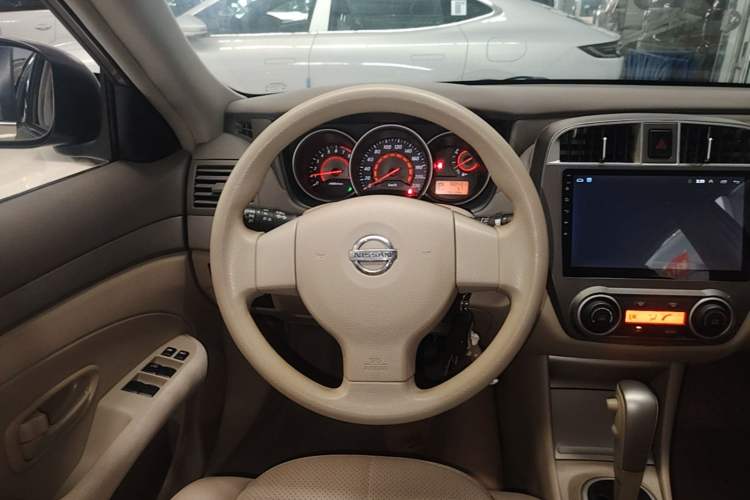 Used Nissan Sylphy 2012 Classic 1.6XE Automatic Comfort Edition Steering Wheel
