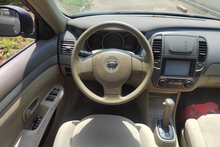 Used Nissan Sylphy 2012 Classic 1.6XE Automatic Comfort Edition Steering Wheel