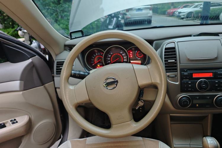 Used Nissan Sylphy 2012 Classic 1.6XE Manual Comfort Edition Steering Wheel