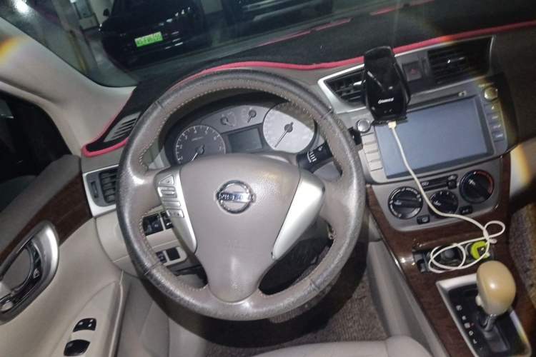 Used Nissan Sylphy 2012 1.6 XL CVT Luxury Edition Steering Wheel
