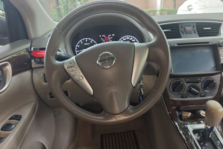 Used Nissan Sylphy 2012 1.6 XL CVT Luxury Edition Steering Wheel