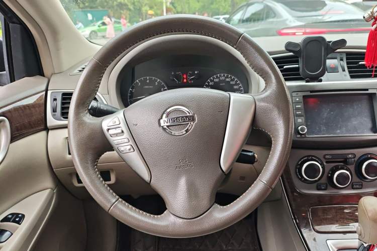Used Nissan Sylphy 2012 1.6 XL CVT Luxury Edition Steering Wheel