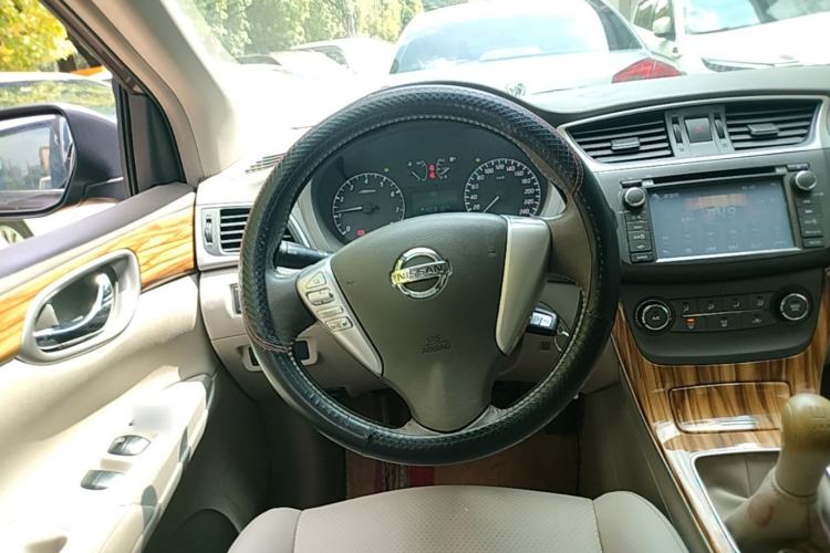 Used Nissan Sylphy 2012 1.6 XL Manual Luxury Edition Steering Wheel