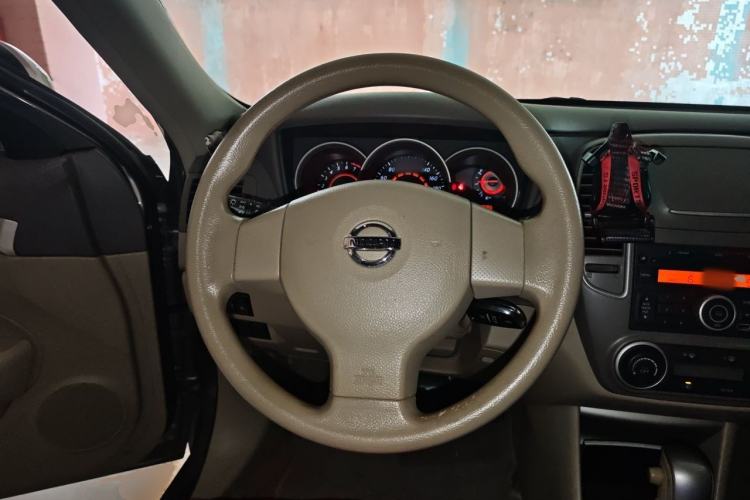 Used Nissan Sylphy 2012 Classic 1.6XE Automatic Comfort Edition Steering Wheel