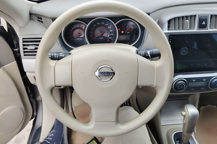 Used Nissan Sylphy 2012 Classic 1.6XE Automatic Comfort Edition Steering Wheel