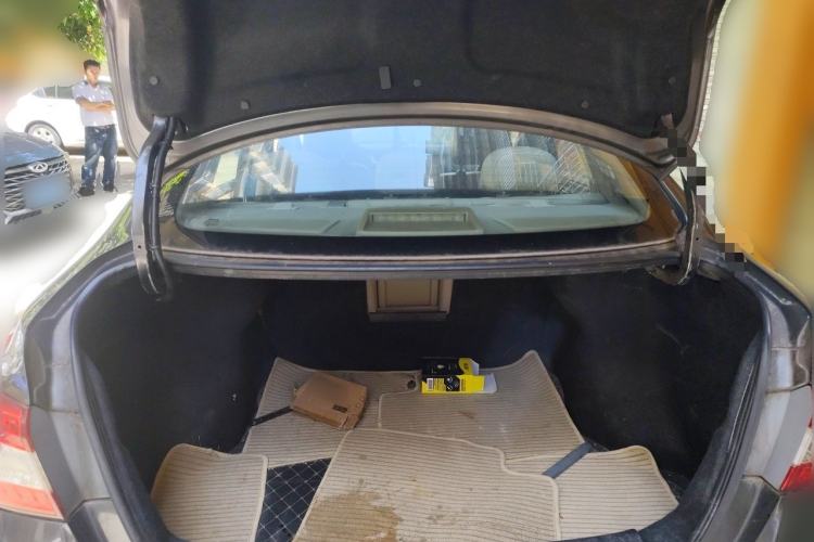 Used Nissan Sylphy 2012 1.6 XL Manual Luxury Edition Trunk