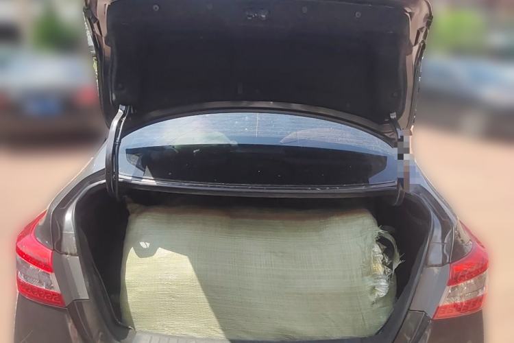 Used Nissan Sylphy 2012 1.6 XL Manual Luxury Edition Trunk