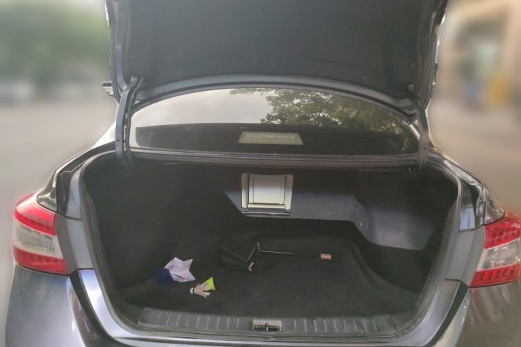 Used Nissan Sylphy 2012 1.6 XL CVT Luxury Edition Trunk
