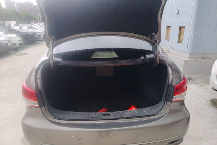 Used Nissan Sylphy 2012 Classic 1.6XE Manual Comfort Edition Trunk