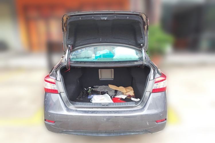 Used Nissan Sylphy 2012 1.6 XL CVT Luxury Edition Trunk