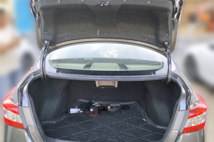 Used Nissan Sylphy 2012 1.6 XL CVT Luxury Edition Trunk