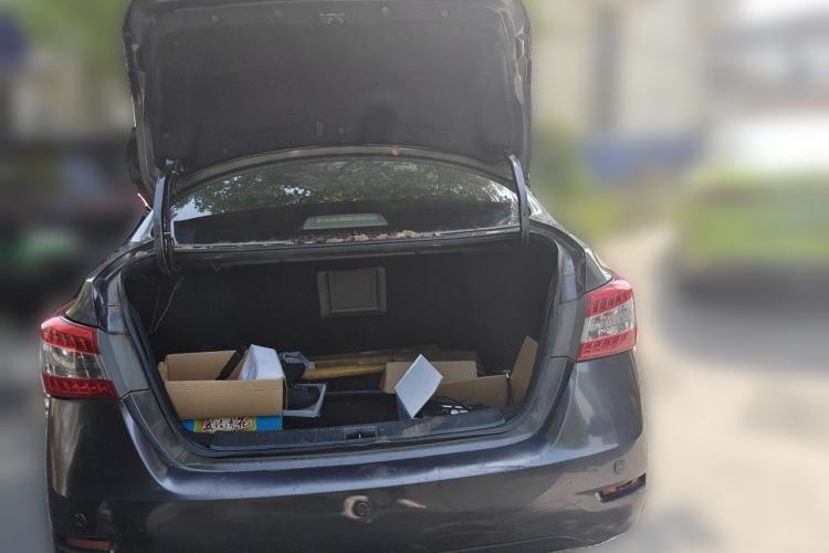Used Nissan Sylphy 2012 1.6 XL Manual Luxury Edition Trunk