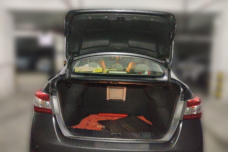 Used Nissan Sylphy 2012 1.8XL CVT Luxury Edition Trunk