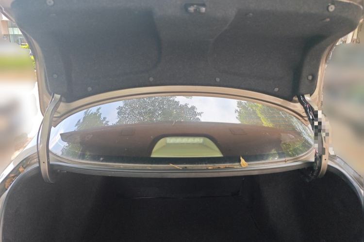 Used Nissan Sylphy 2012 Classic 1.6XE Automatic Comfort Edition Trunk