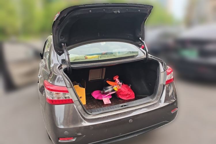 Used Nissan Sylphy 2012 1.6 XL CVT Luxury Edition Trunk
