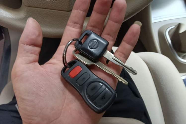 Used Nissan Sylphy 2012 Classic 1.6XE Manual Comfort Edition Vehicle Key