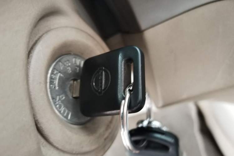 Used Nissan Sylphy 2012 Classic 1.6XE Manual Comfort Edition Vehicle Key