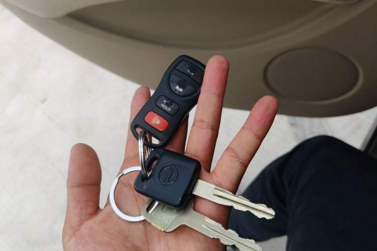 Used Nissan Sylphy 2012 Classic 1.6XE Manual Comfort Edition Vehicle Key