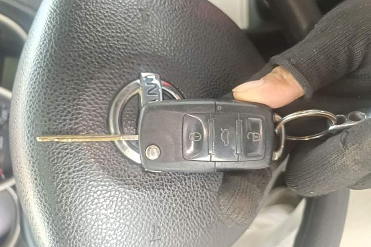 Used Nissan Sylphy 2012 Classic 1.6XE Automatic Comfort Edition Vehicle Key