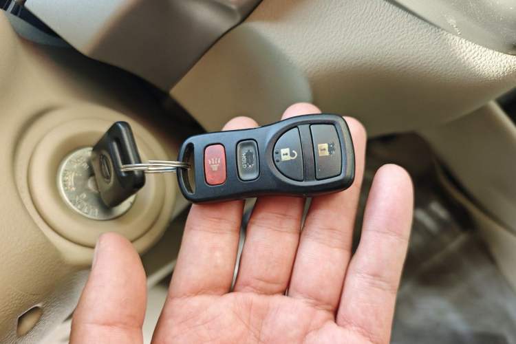 Used Nissan Sylphy 2012 Classic 1.6XE Manual Comfort Edition Vehicle Key