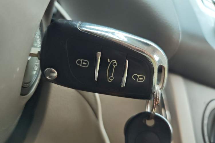 Used Nissan Sylphy  Vehicle Key