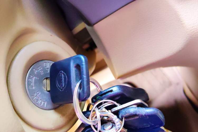 Used Nissan Sylphy 2012 Classic 1.6XE Manual Comfort Edition Vehicle Key