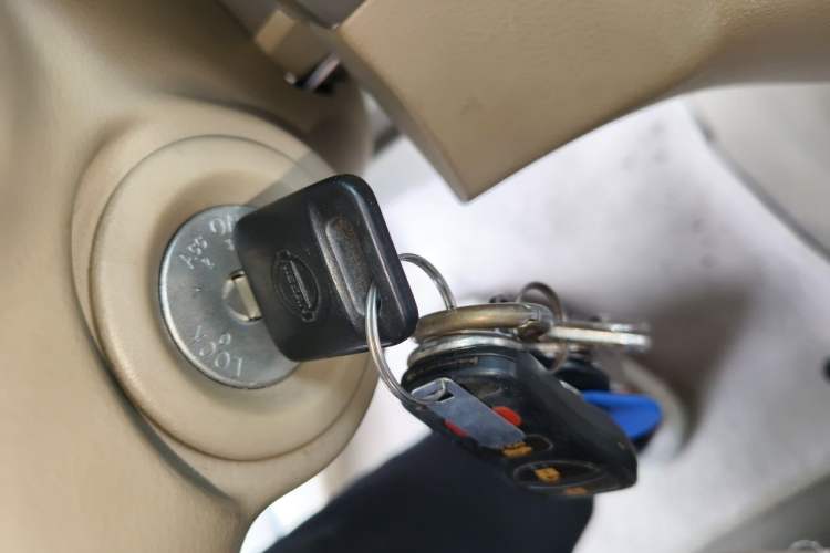 Used Nissan Sylphy 2012 Classic 1.6XE Automatic Comfort Edition Vehicle Key
