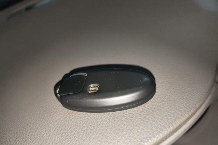 Used Nissan Sylphy 2012 1.8XL CVT Luxury Edition Vehicle Key