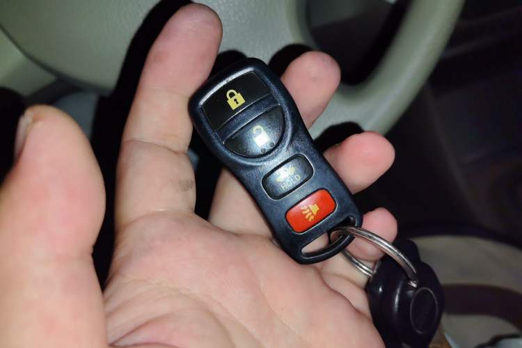 Used Nissan Sylphy 2012 Classic 1.6XE Manual Comfort Edition Vehicle Key