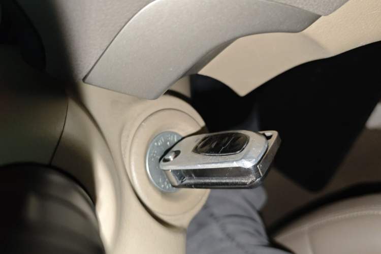 Used Nissan Sylphy 2012 Classic 1.6XE Automatic Comfort Edition Vehicle Key