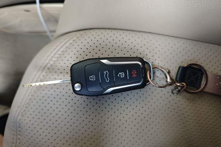 Used Nissan Sylphy 2012 Classic 1.6XE Manual Comfort Edition Vehicle Key