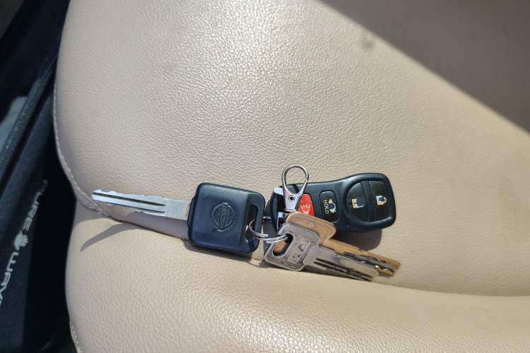Used Nissan Sylphy 2012 Classic 1.6XE Automatic Comfort Edition Vehicle Key