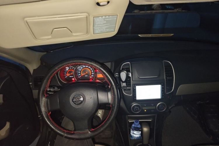 Used Nissan Sylphy 2012 Classic 1.6XE Automatic Comfort Edition Center Console